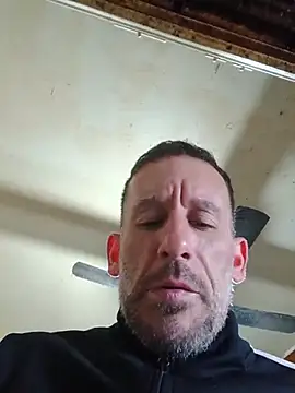 hernan198o live XXX chat