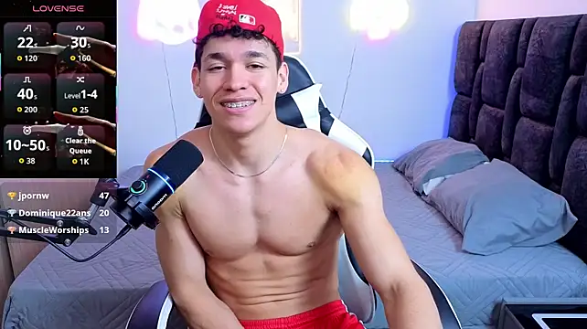 Luke_Muscle Chat XXX in diretta