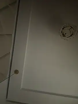 EclipseLunaireSouveraine Adlı Modelin Canlı XXX Sohbeti