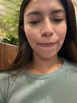 CocoaGigiMuse's Live XXX Chat