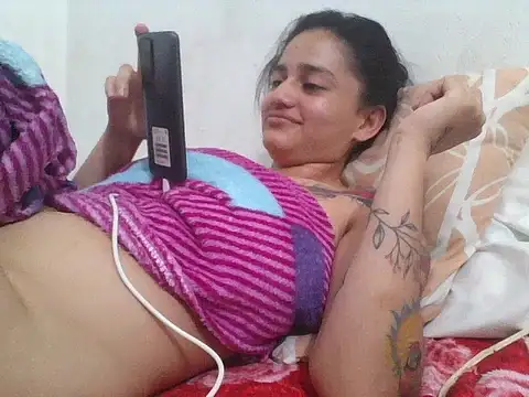 girl_tits' Live XXX Chat