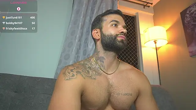 MarkHazze Adlı Modelin Canlı XXX Sohbeti