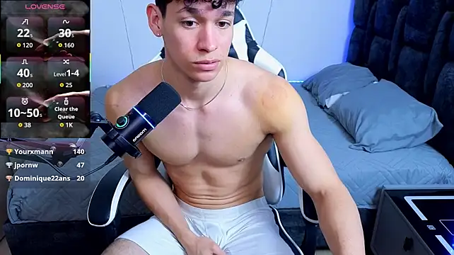 Luke_Muscle Webcam Show