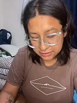 sarah12333's Live XXX Chat