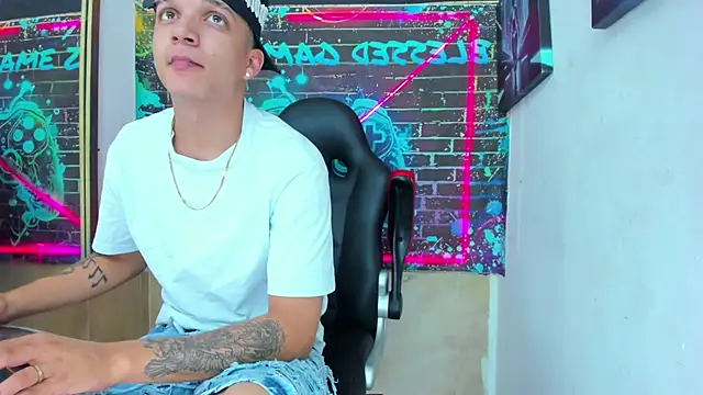 XXX chat uživo modela Apolo_Blessed