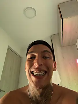 sendfer 即時 XXX 聊天