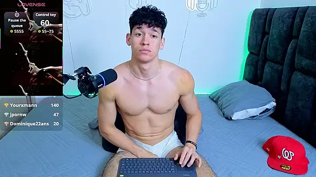 Luke_Muscle Pertunjukan Webcam