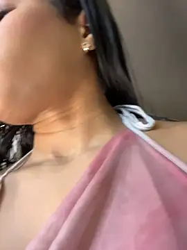 EmmaExoticaXXX Adlı Modelin Canlı XXX Sohbeti