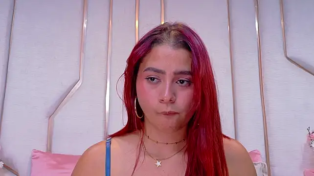 Hannah_Scot Live XXX-Chat