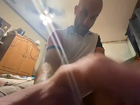 OGmailKnows élő XXX-chatje