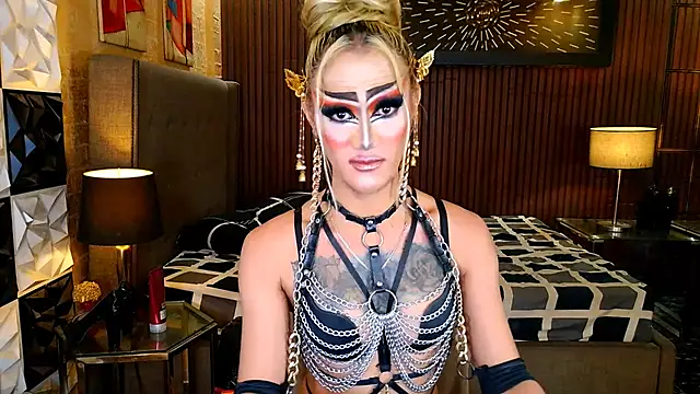 Show modela HorseCockDivine na web-kameri