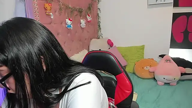 Chat +18 de LillyCandy ao vivo