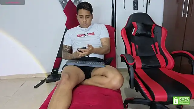 EliteBoysLive Chat XXX in diretta