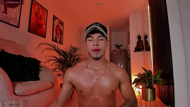Ken_Boss Chat XXX in diretta