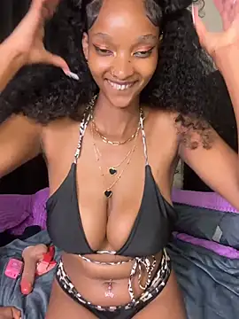bestahadi Adlı Modelin Canlı XXX Sohbeti