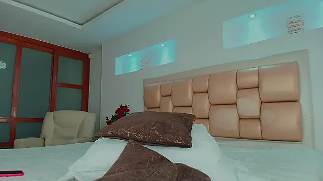 دردشة AryloverX الجنسية المباشرة