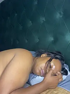 GoldenAss07's Live XXX Chat