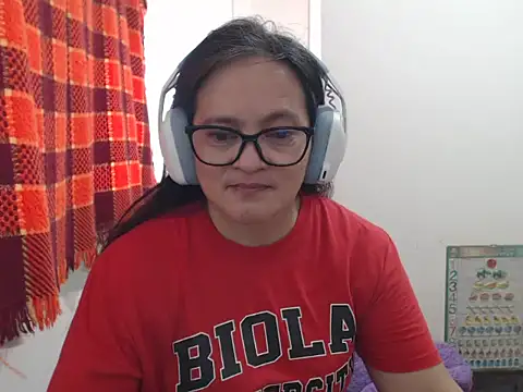 Kinkybela2025's Live XXX Chat