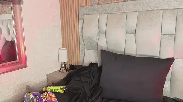 ScarlettVelvet1's Live XXX Chat