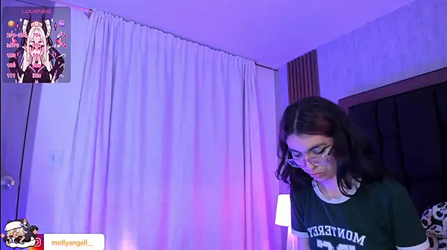 Molly_A 现场XXX聊天