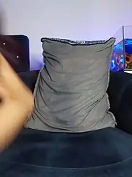 צ'אט XXX בשידור חי של Aliice_Doll