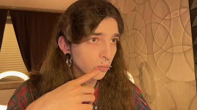 Kriisp Adlı Modelin Canlı XXX Sohbeti