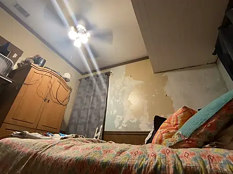 OGmailKnows Chat XXX live
