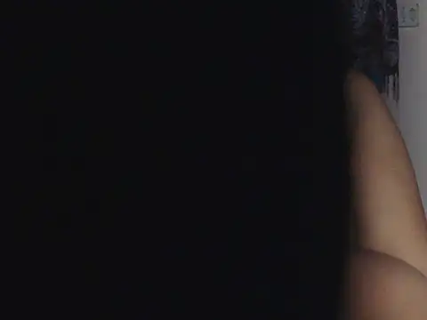Siyaa-ji Adlı Modelin Canlı XXX Sohbeti