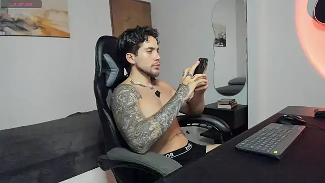 Chat XXX en directo de LucianSinclair
