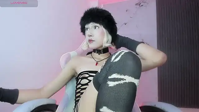 Chloemuaak's Live XXX Chat