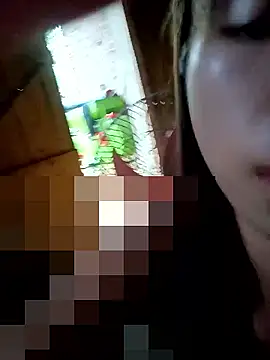 Elena_Mia élő XXX-chatje