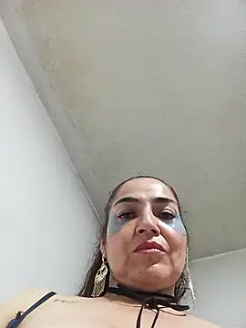 MaryRoze_'s Live Chat Room