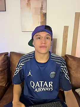 Dominik_Souza: απευθείας συνομιλία ΧΧΧ