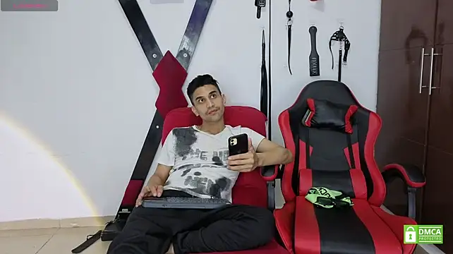 EliteBoysLive Adlı Modelin Canlı XXX Sohbeti