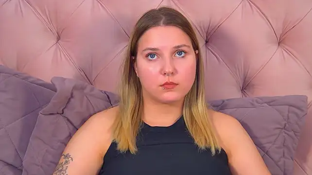 צ'אט XXX בשידור חי של TinnaBurton