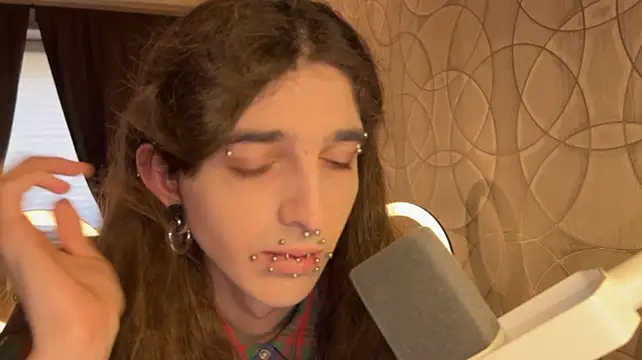 Kriisp Live XXX Chat
