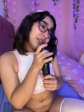 צ'אט XXX בשידור חי של anni_ross