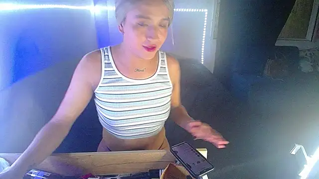 Karyblush25 Live XXX-chat