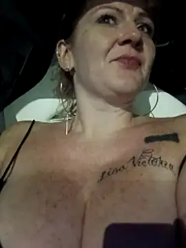 Chat XXX en directo de nakedgarbageperson