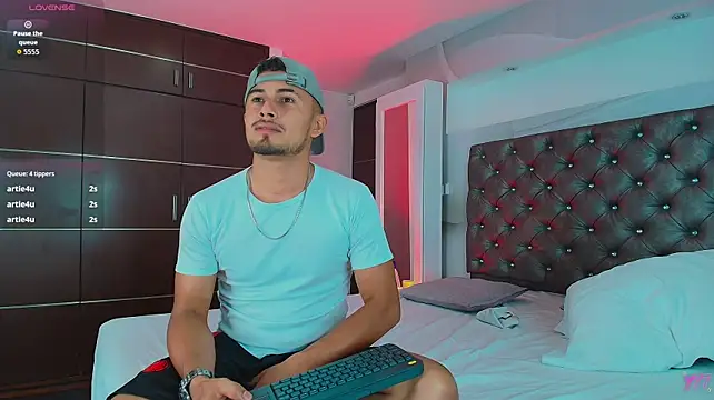 Valentiinoss 라이브 XXX 채팅