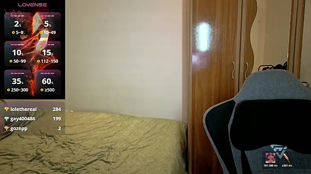 BradyFlint Chat XXX live