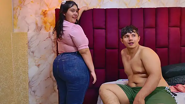 XXX chat uživo modela ParejaCurvy20