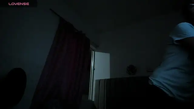 Živý XXX chat stacyfoxxx