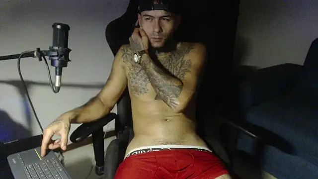XXX chat uživo modela ROOKERT