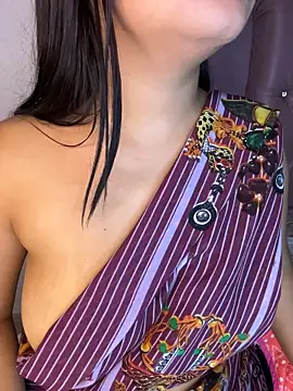 צ'אט XXX בשידור חי של shara_queen1
