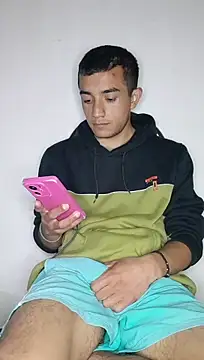 Thick_Cock Adlı Modelin Canlı XXX Sohbeti