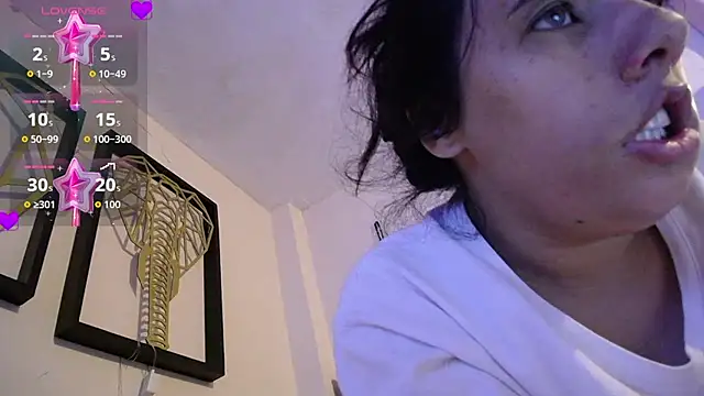 annarose19 লাইভ XXX চ্যাট