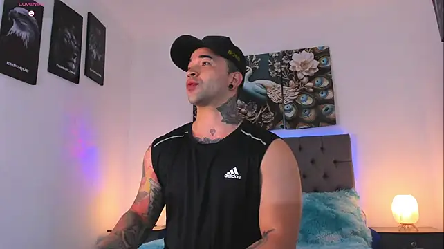 Chat XXX ao vivo de Mathew_Colee