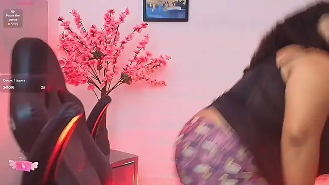 Ayliinn_ Adlı Modelin Canlı XXX Sohbeti