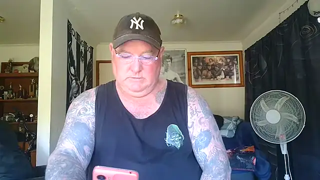 KINKYBLUEYES69 在線直播表演
